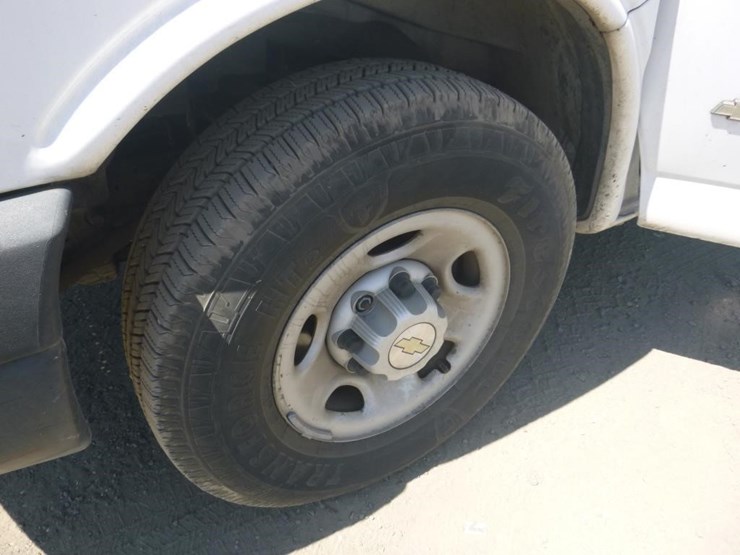 2006-chevrolet-express-2500-image-14