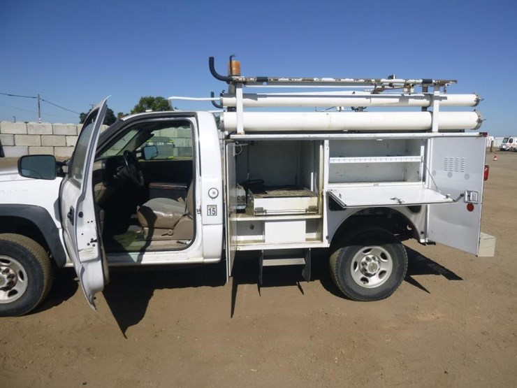 2003-chevrolet-silverado-2500hd-image-7
