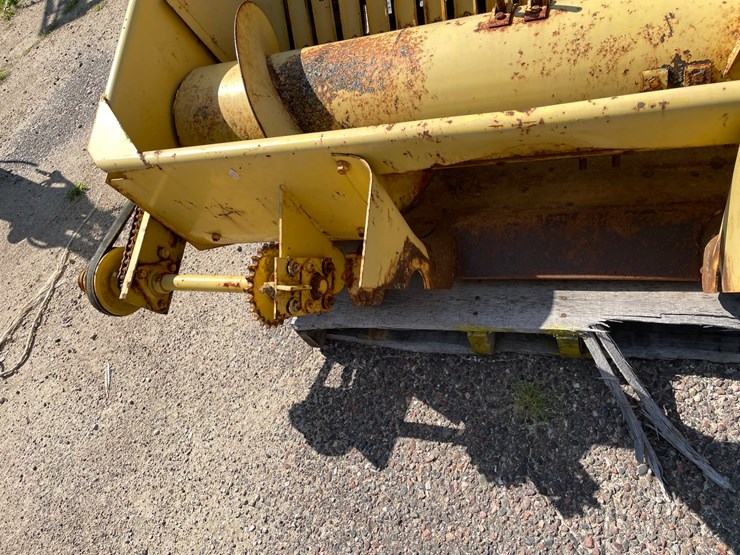 new-holland-s717-image-22