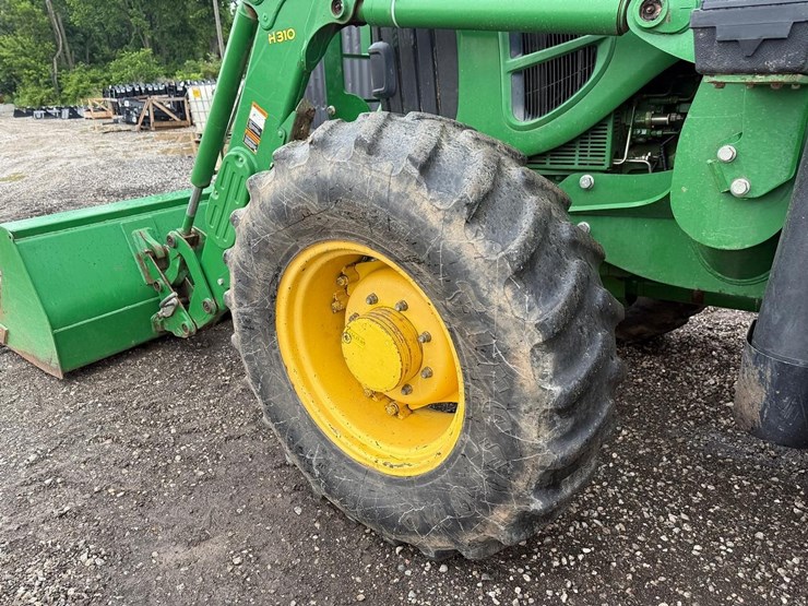 2012-john-deere-6115d-image-19