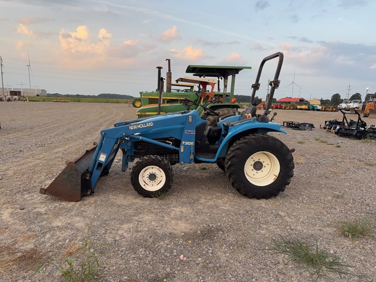 new-holland-7308-image-4
