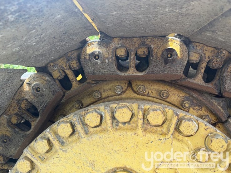 2019-caterpillar-d6k2-lgp-image-21