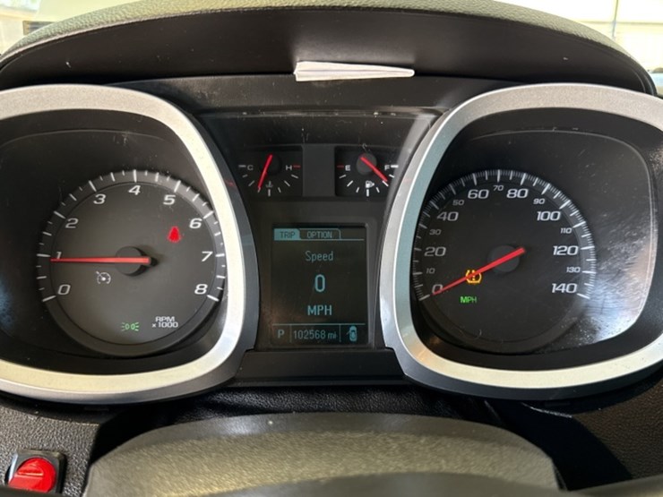 2015-chevrolet-equinox-image-16
