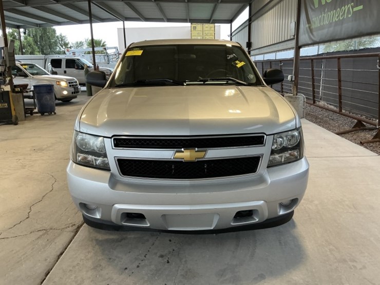 2014-chevrolet-tahoe-image-3