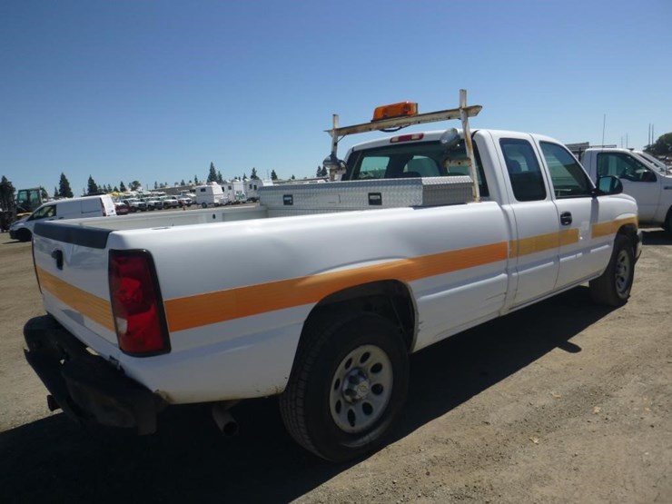 2007-chevrolet-1500-image-3