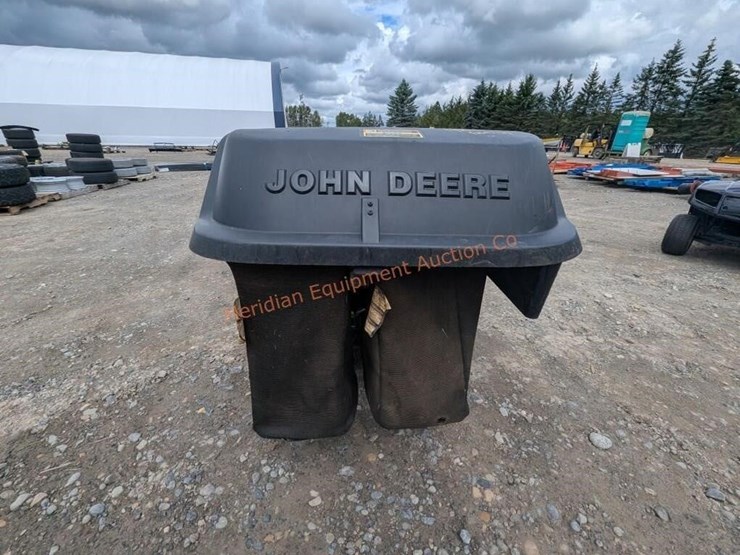 john-deere-x300-image-4