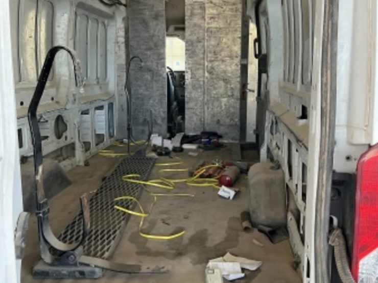 2020-ford-transit-image-12