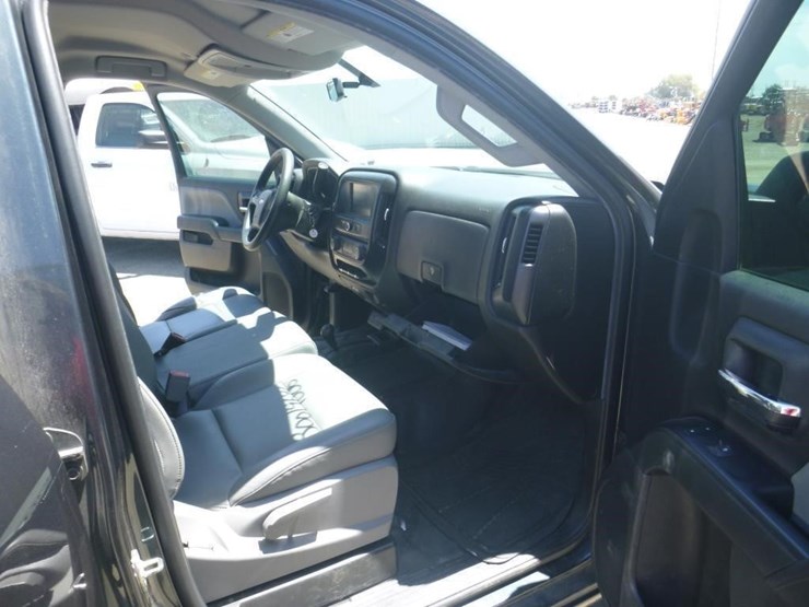 2018-chevrolet-1500-image-6