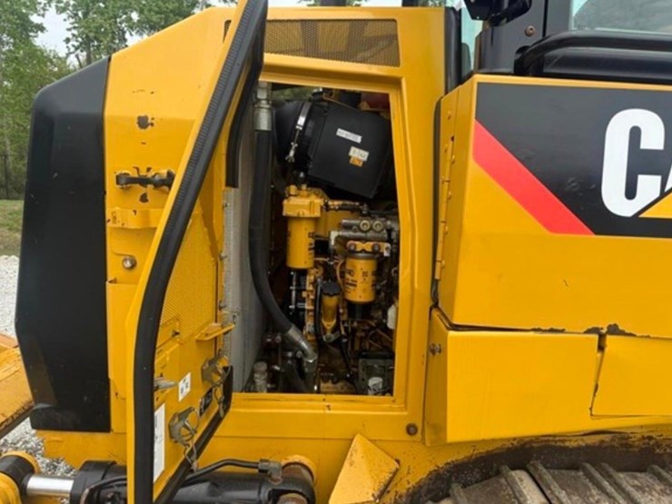2017-caterpillar-953d-image-4