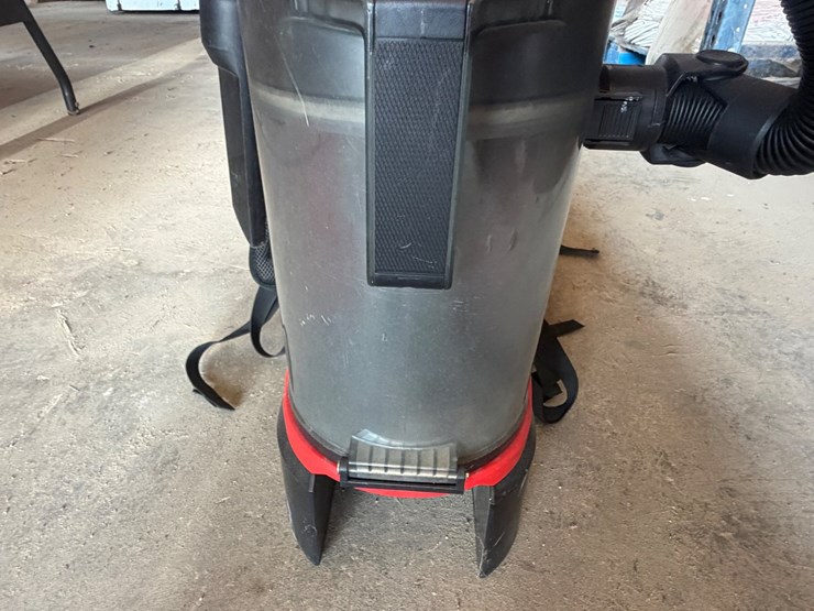 #6-•-miwaukee-portable-vacuum-cleaner-image-5
