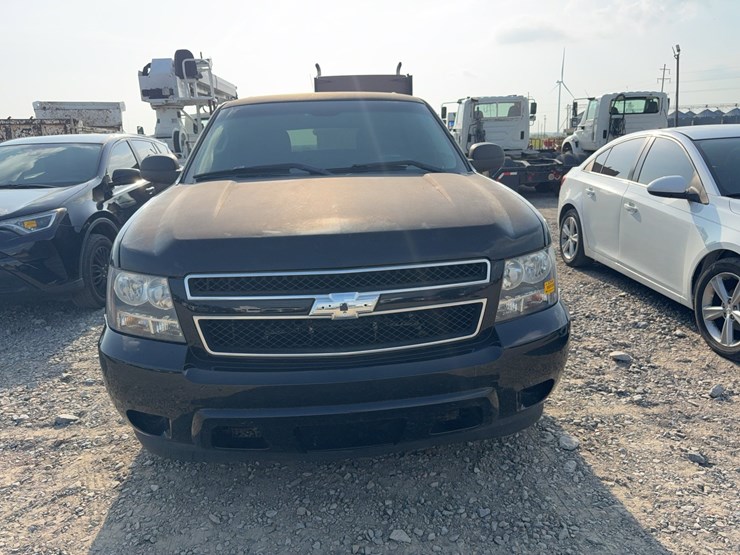 2014-chevrolet-tahoe-image-14