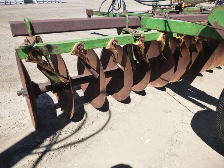 john-deere-15-image-11