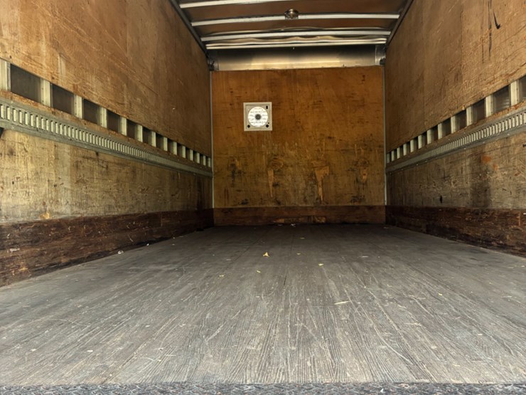 2017-kenworth-t270-image-9