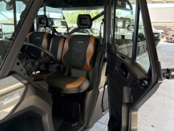 2023-can-am-defender-pro-limited-sxs-image-26