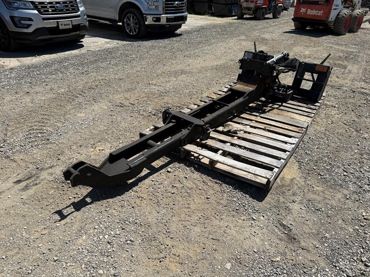 kubota-l4455a--4-pt-hitch-and-subframe-wh-auto-latch-uni-tach-image-4