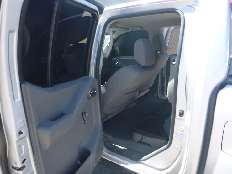 2016-nissan-frontier-image-7