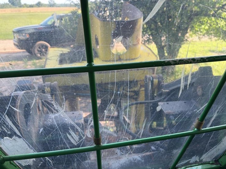 2006-deere-643h-image-41
