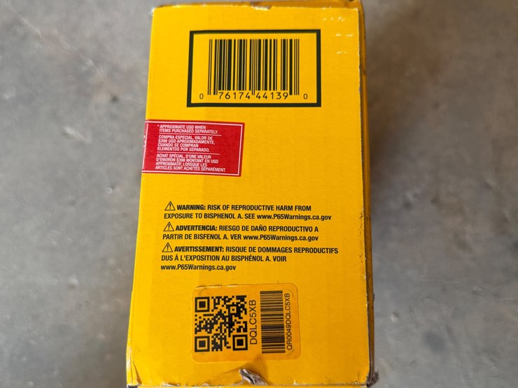 #17-•-dewalt-battery-and-charger-kit-image-7