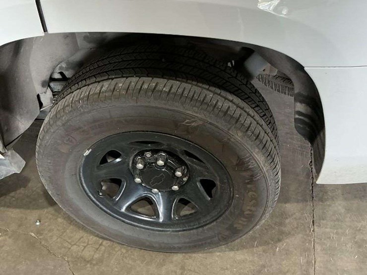 2019-chevrolet-tahoe-image-13