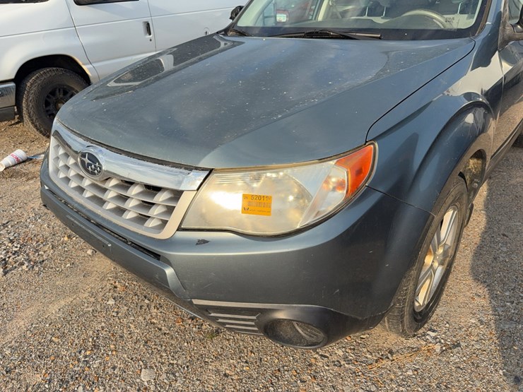 2012-subaru-forester-image-17
