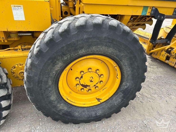 2002-caterpillar-120h-image-32