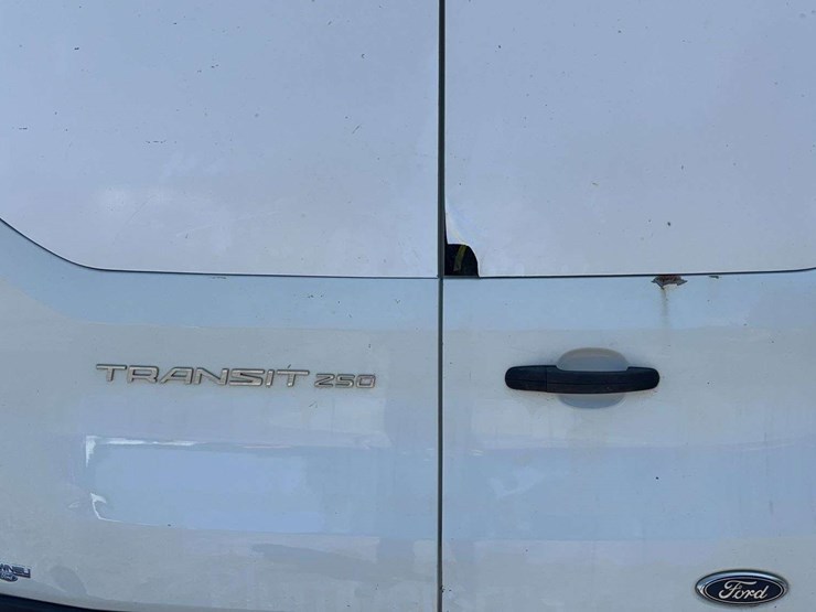 2017-ford-transit-image-26