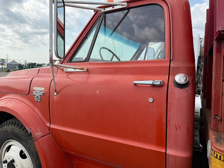 1968-chevrolet-50-image-22