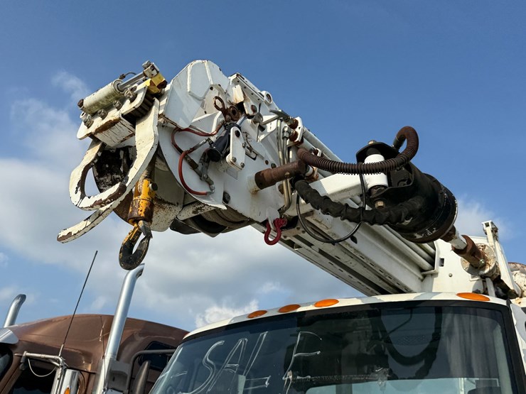 2007-international-durastar-4300-image-39