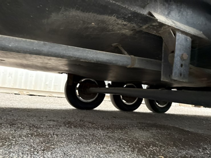 2008-heartland-cyclone-fifth-wheel-toyhauler-image-14