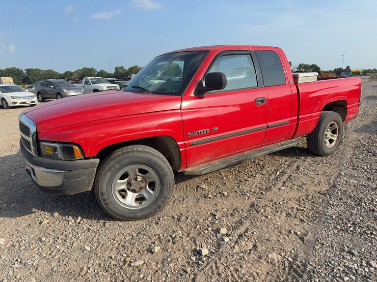 2001-dodge-ram-1500-image-1