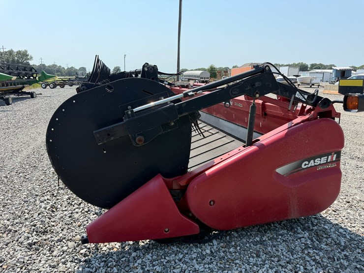 2014-case-ih-3162-image-4