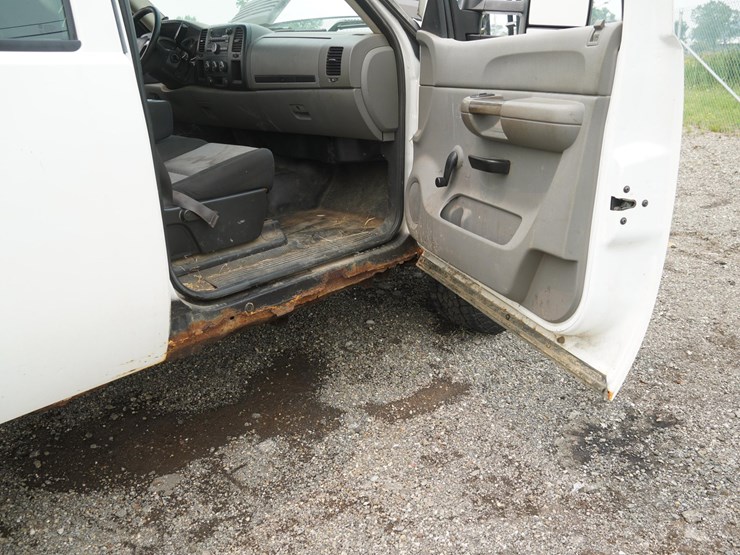 2008-chevrolet-2500-image-102