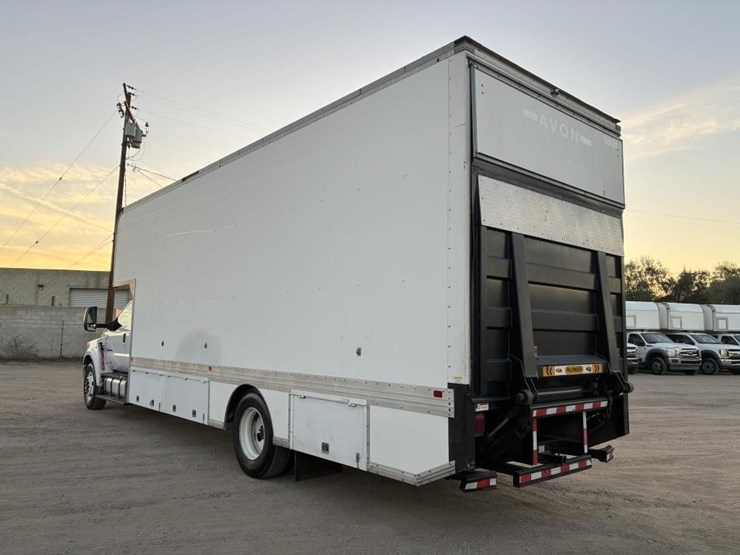 2016-ford-f650-xlt-image-4