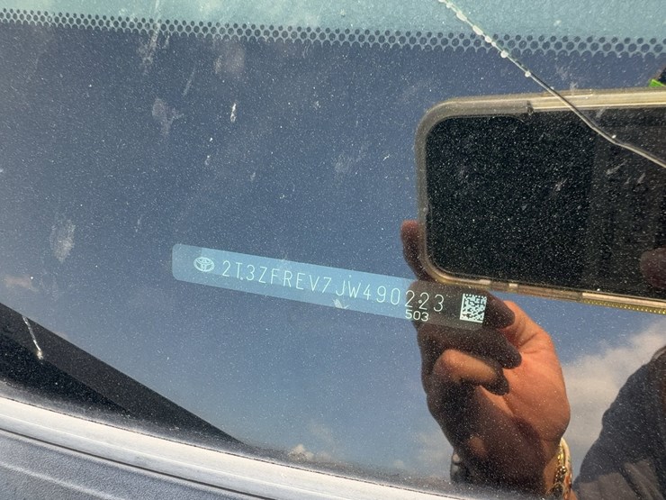 2018-toyota-rav4-image-21