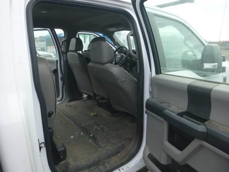 2020-ford-f250-image-8