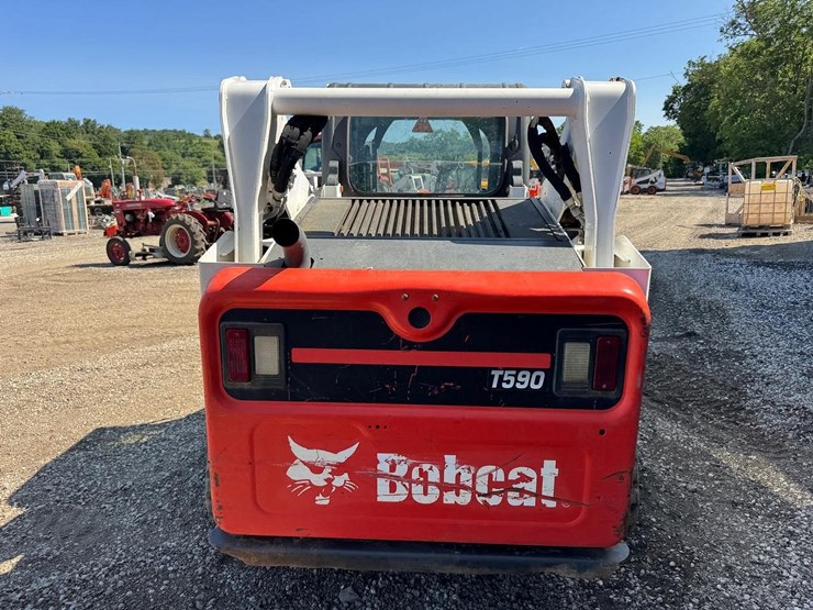 bobcat-t590-image-3