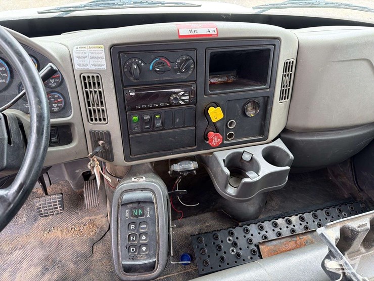 2019-international-durastar-4300-image-56