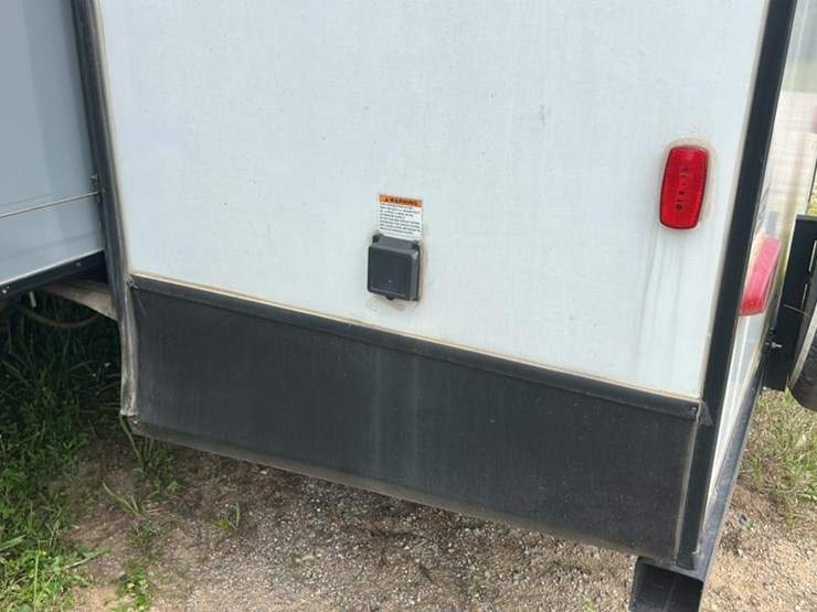 #142-•-2022-keystone-passport-grand-touring-series-2870rl-camper-image-31