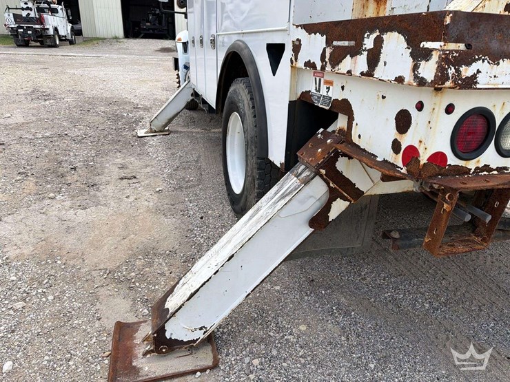 2019-international-durastar-4300-image-34