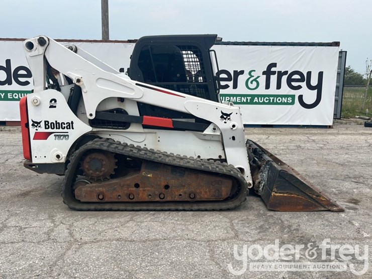 2016-bobcat-t870-image-18