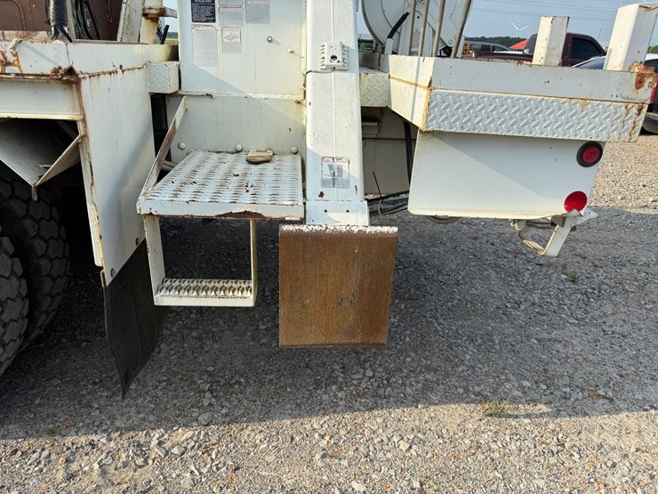 2007-international-durastar-4300-image-7