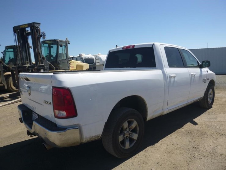 2019-dodge-1500-image-3