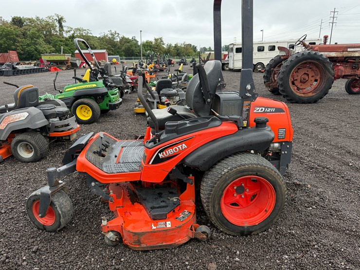 kubota-zd1211-image-1
