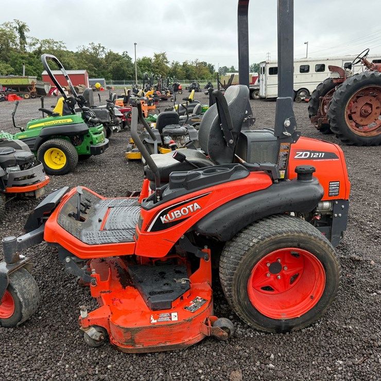 KUBOTA ZD1211
