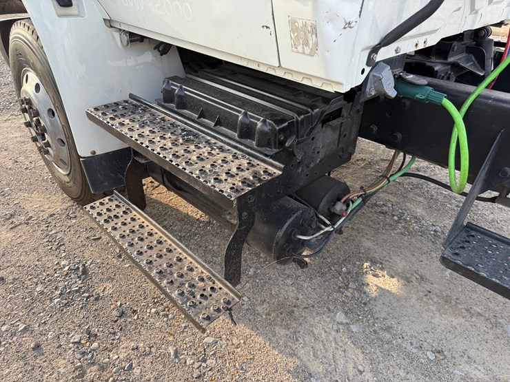 2008-international-durastar-4400-image-16