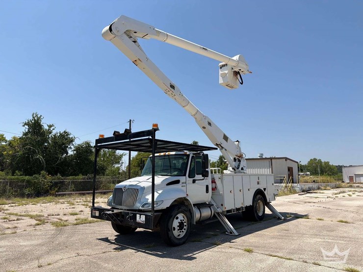 2013-international-durastar-4300-image-2