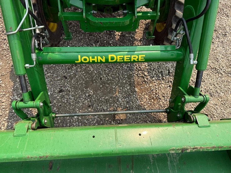 2023-john-deere-4052r-image-10