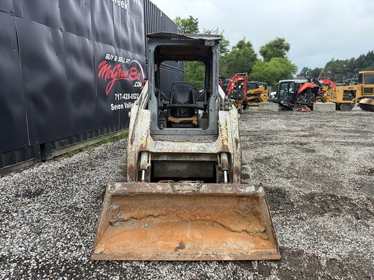 2011-takeuchi-tl240-image-7