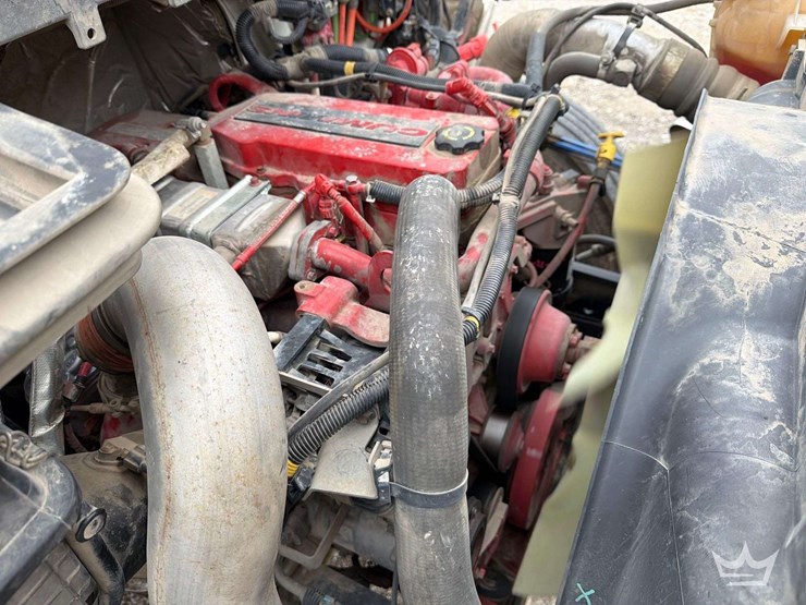 2019-international-durastar-4300-image-19