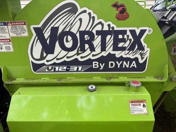 #159-•-2024-dyna-products-v12-31-towable-brush-chipper-image-29